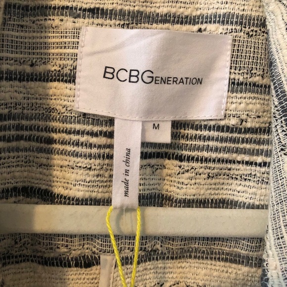 BCBG Black & White Vest Size M - Picture 4 of 4